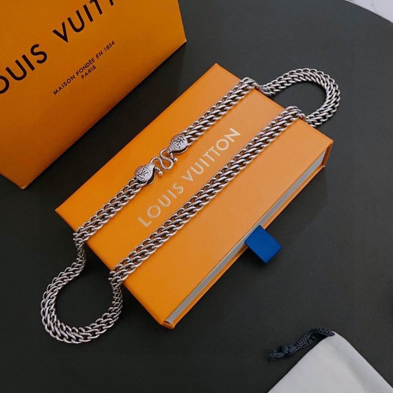 LV Necklace 03lyr438